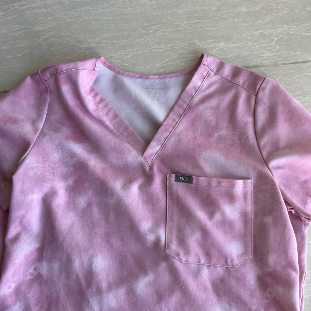 Marbled Rose Figs Catarina One Pocket Scrub Top Limited Edition Small